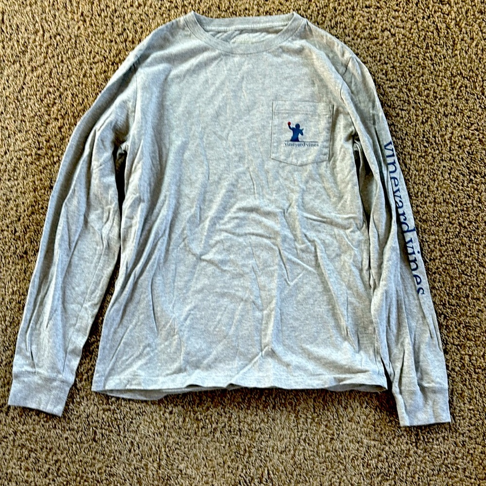 Boy’s Vineyard Vines gray long sleeve size large shirt